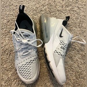 Nike Air Max 270